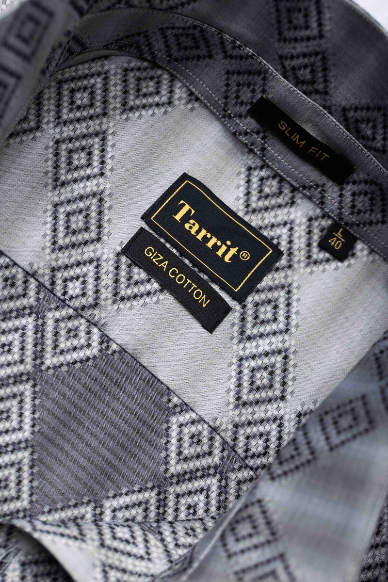 Premium made to measure shirts by Tarrit with customizable collars, cuffs, fabrics, and tailored fit options