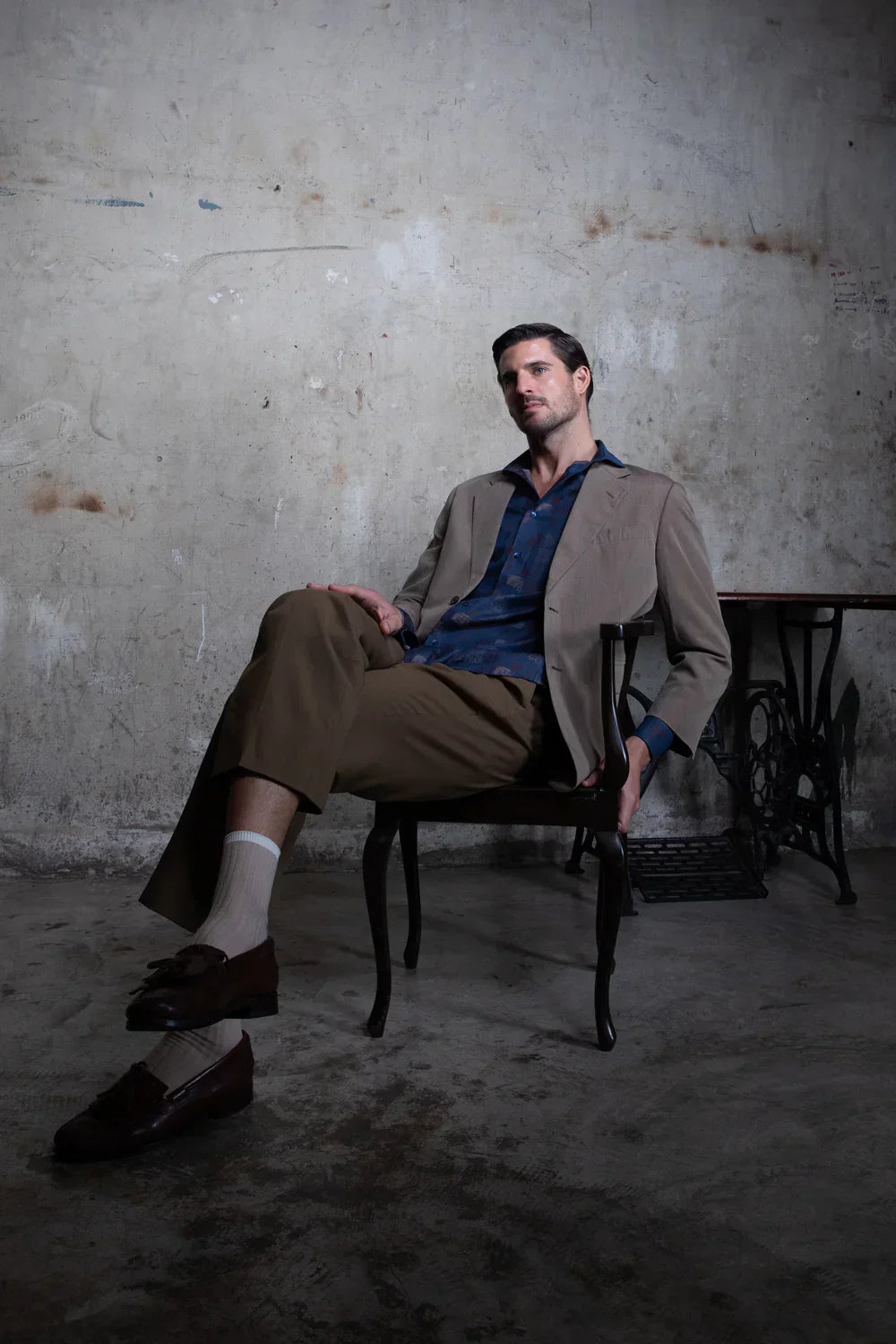 Which men’s party wear shirts are built for after-dark events and late-night settings?