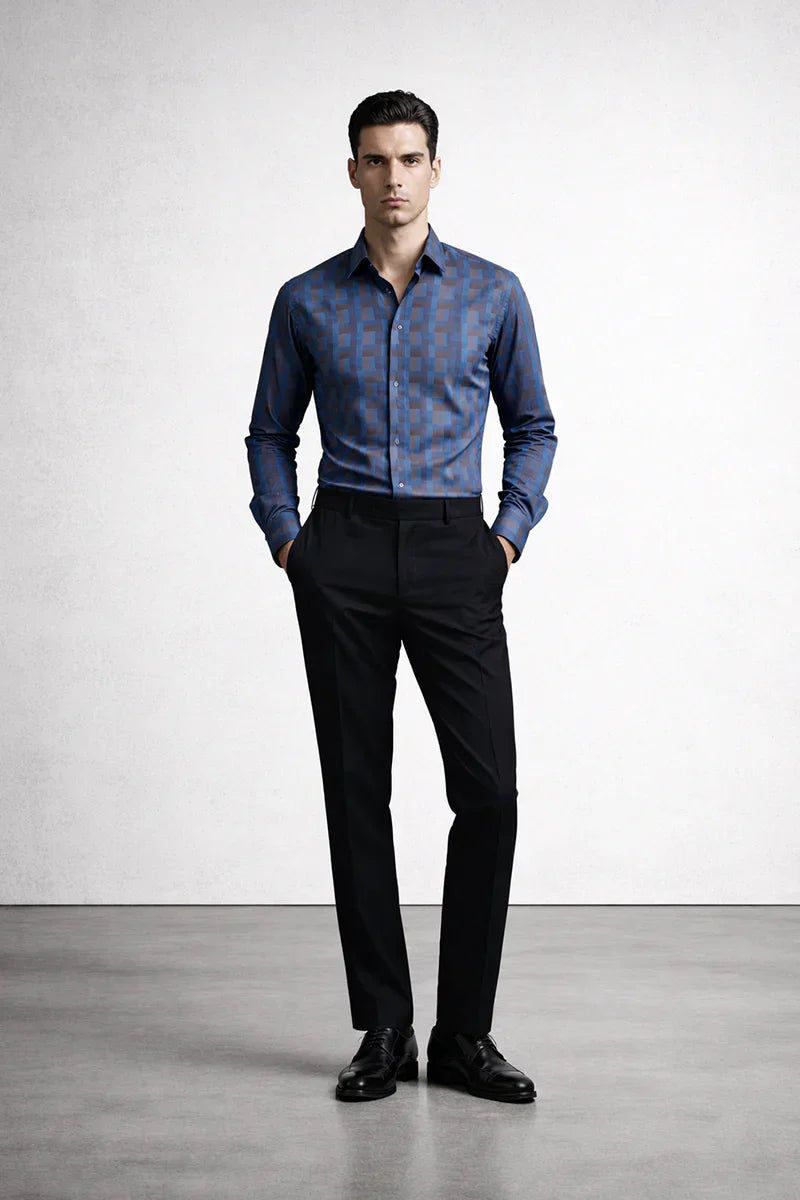 What are the differences between dressing to gain attention and dressing with natural confidence?