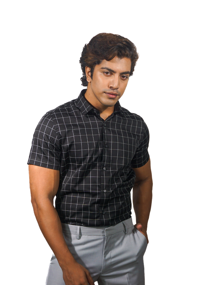 Fine Cotton Silver Dyed Checks Short Sleeve Shirt for Men
