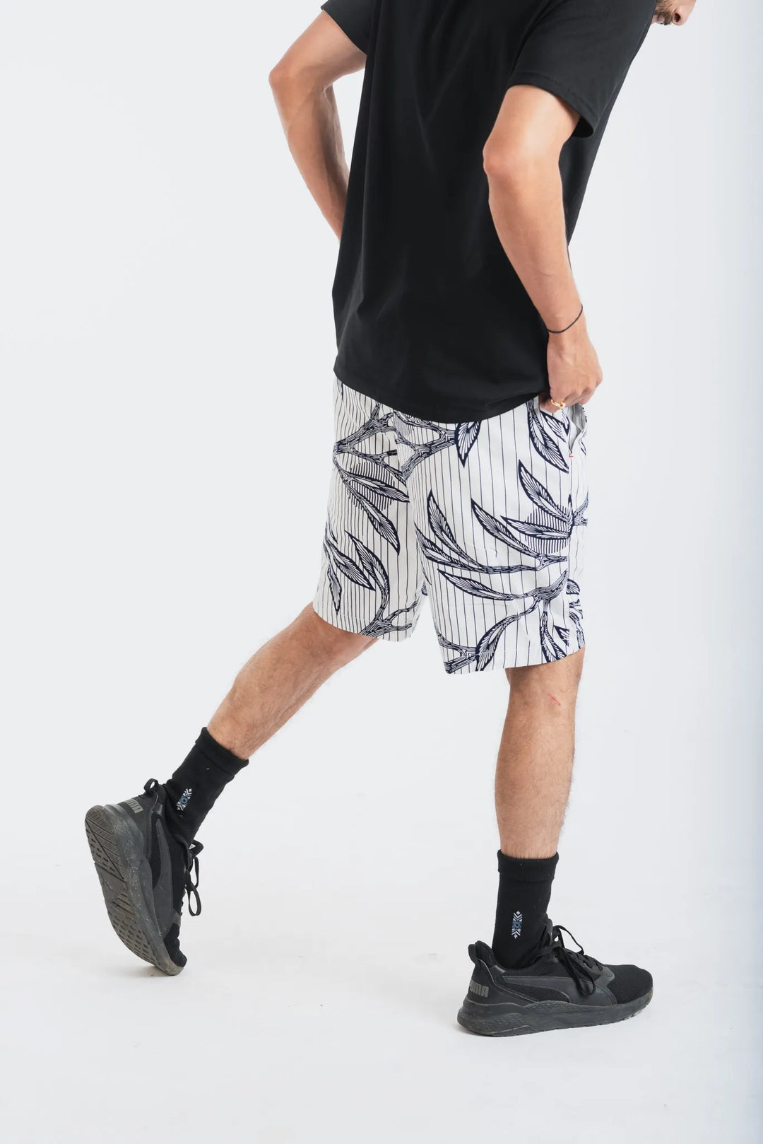 Cotton White Tail Leaf Printed Woven Shorts