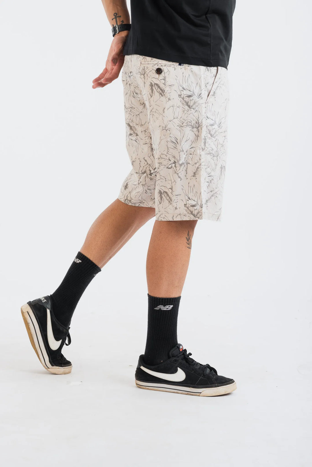 Cotton Ecru Grey Floral Printed Woven Shorts for Men